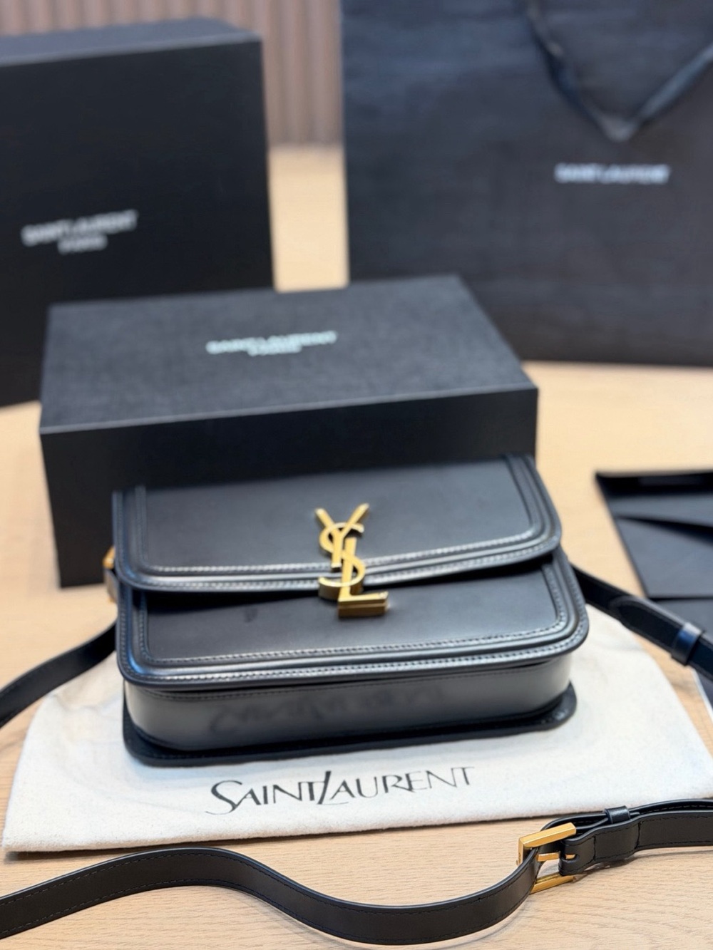 Yves Saint Laurent Bag - Picture 5 of 8